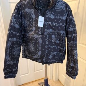 Forever 21 Black and Gray Women's Puff Jacket